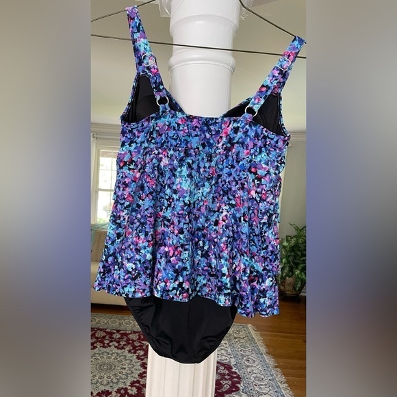 Bal Harbour women’s one piece floral multi color tiered swimsuit size 12 - Picture 2 of 5